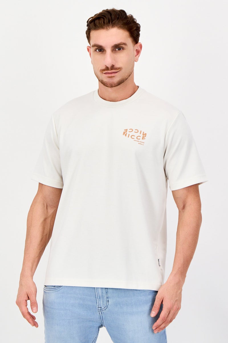 Nicce تي شيرت قصير الأكمام للرجال بياقة دائرية بشعار العلامة التجارية، أبيض فاتح - Image 1